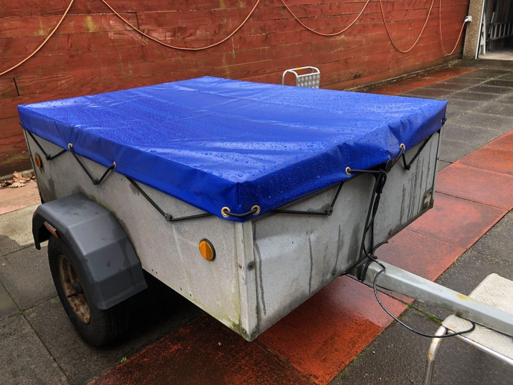 Caddy 530 trailer cover • CoverIT